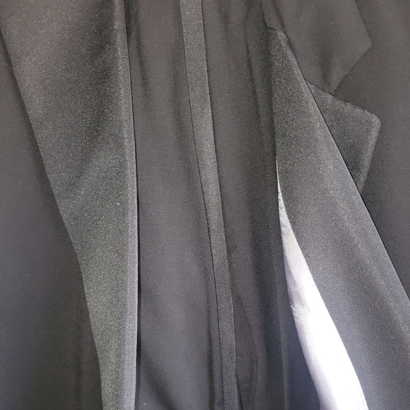 BLACK By Vera Wang Tux 60R - Picture 5 of 5